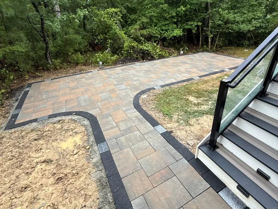 Paver walkway with contrast banding, Towson